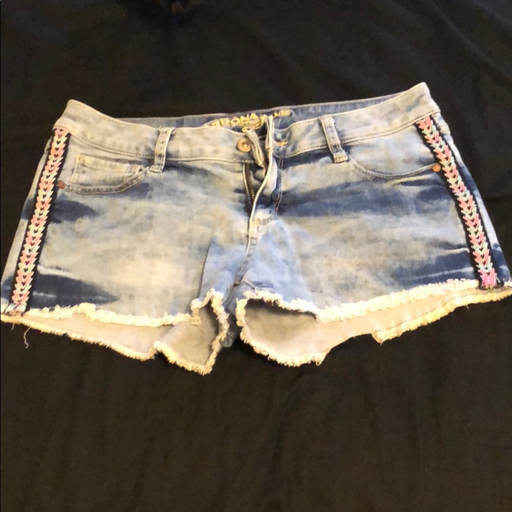 Shorts w/Pattern